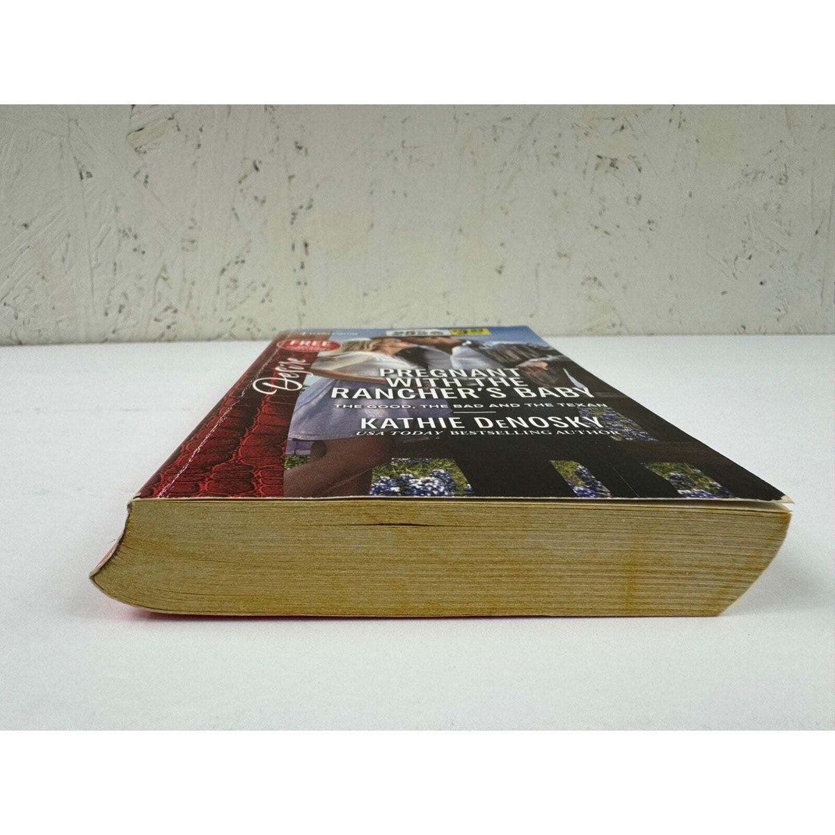 Pregnant with the Rancher's Baby / Reclaimed by the Rancher (Paperback) - Image 4