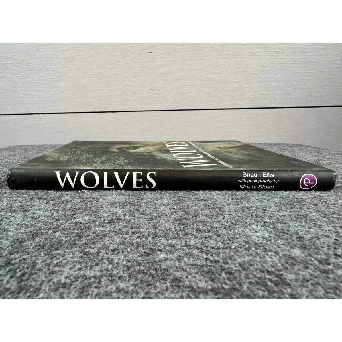Wolves by Parragon Books (Paperback) - Image 3