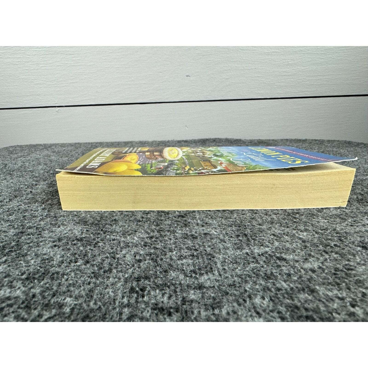 Lemon Pies and Little White Lies by Ellery Adams (Paperback) - Image 5