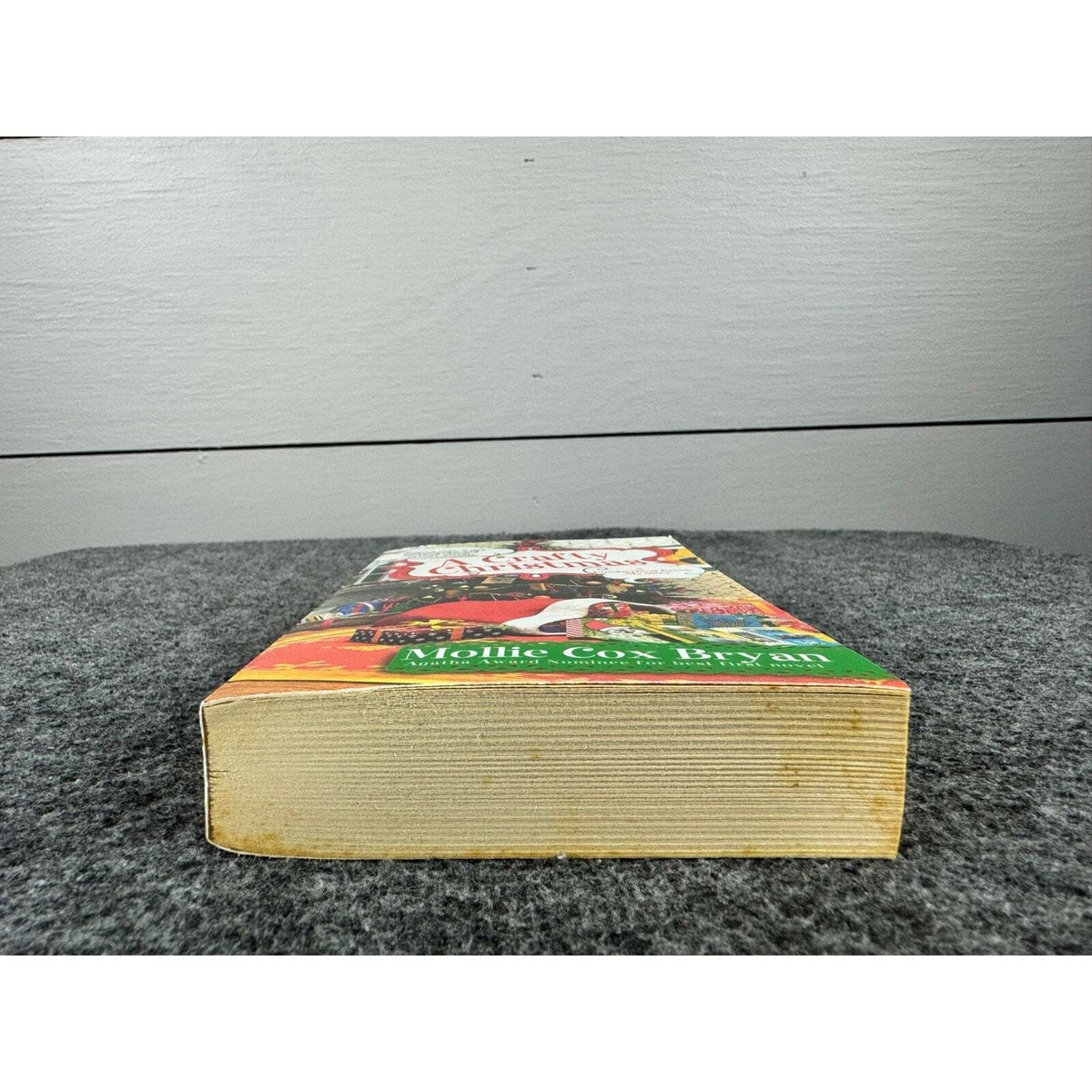 A Crafty Christmas by Mollie Cox Bryan (Paperback) - Image 4
