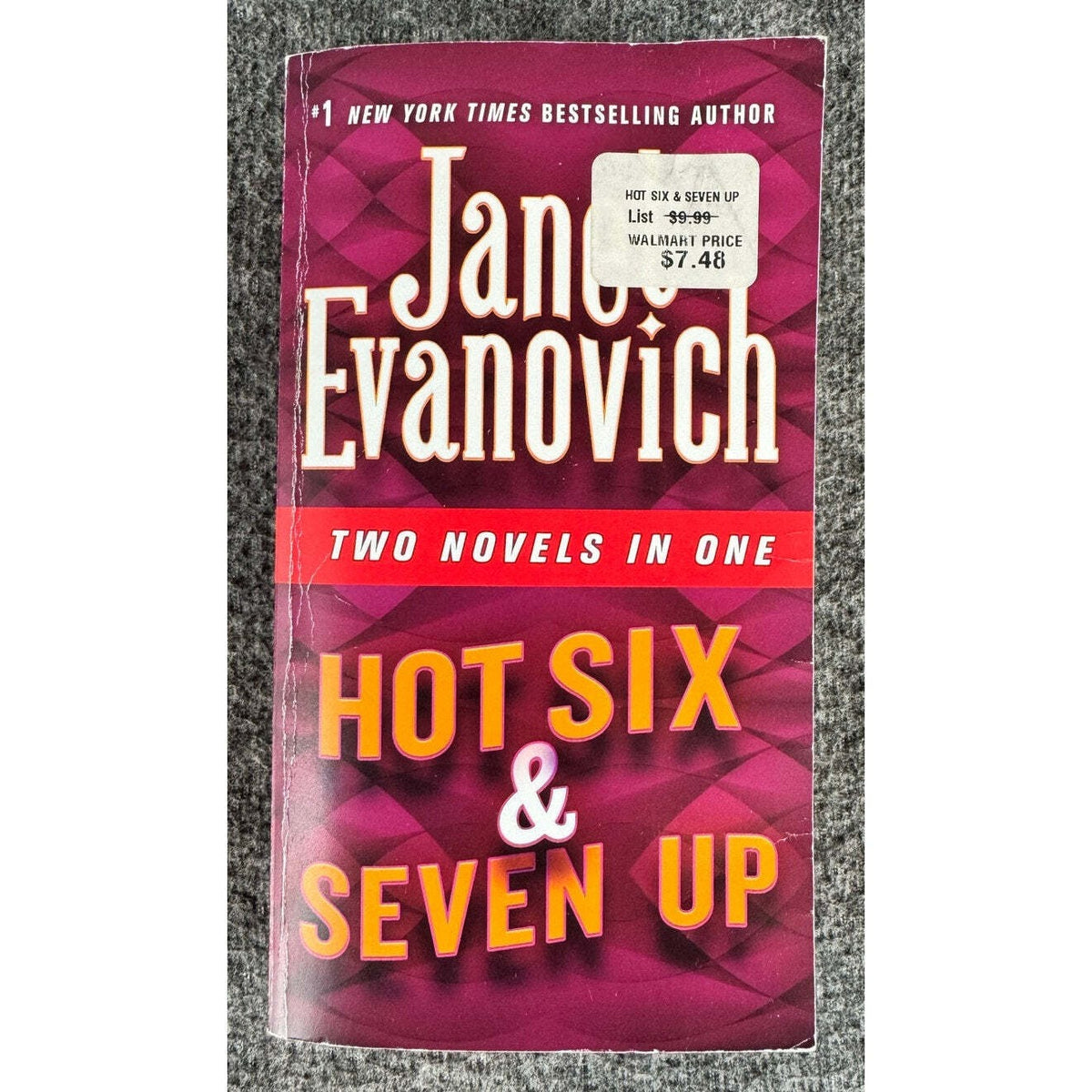 Hot Six & Seven Up by Janet Evanovich (Paperback) - Image 1