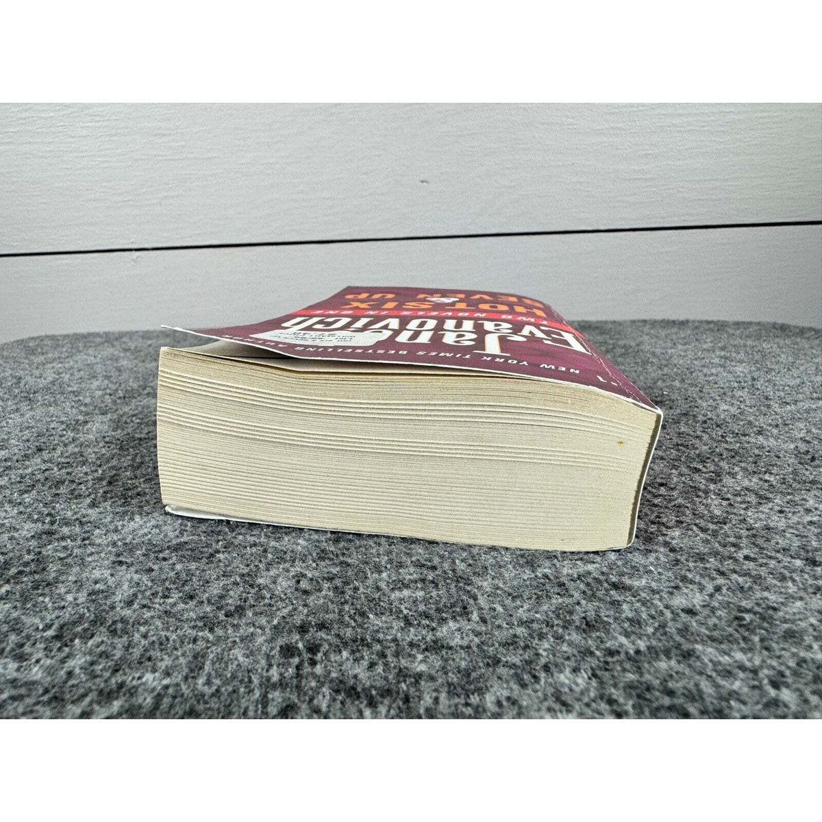 Hot Six & Seven Up by Janet Evanovich (Paperback) - Image 6