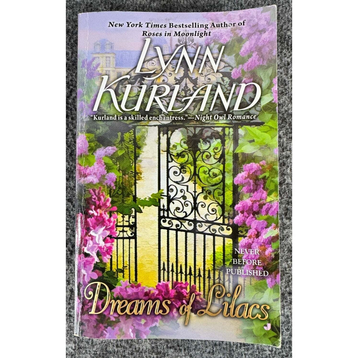 Dreams of Lilacs by Lynn Kurland (Paperback) - Image 1