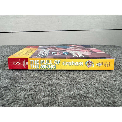 The Pull of the Moon by Darlene Graham (Paperback) - Image 3