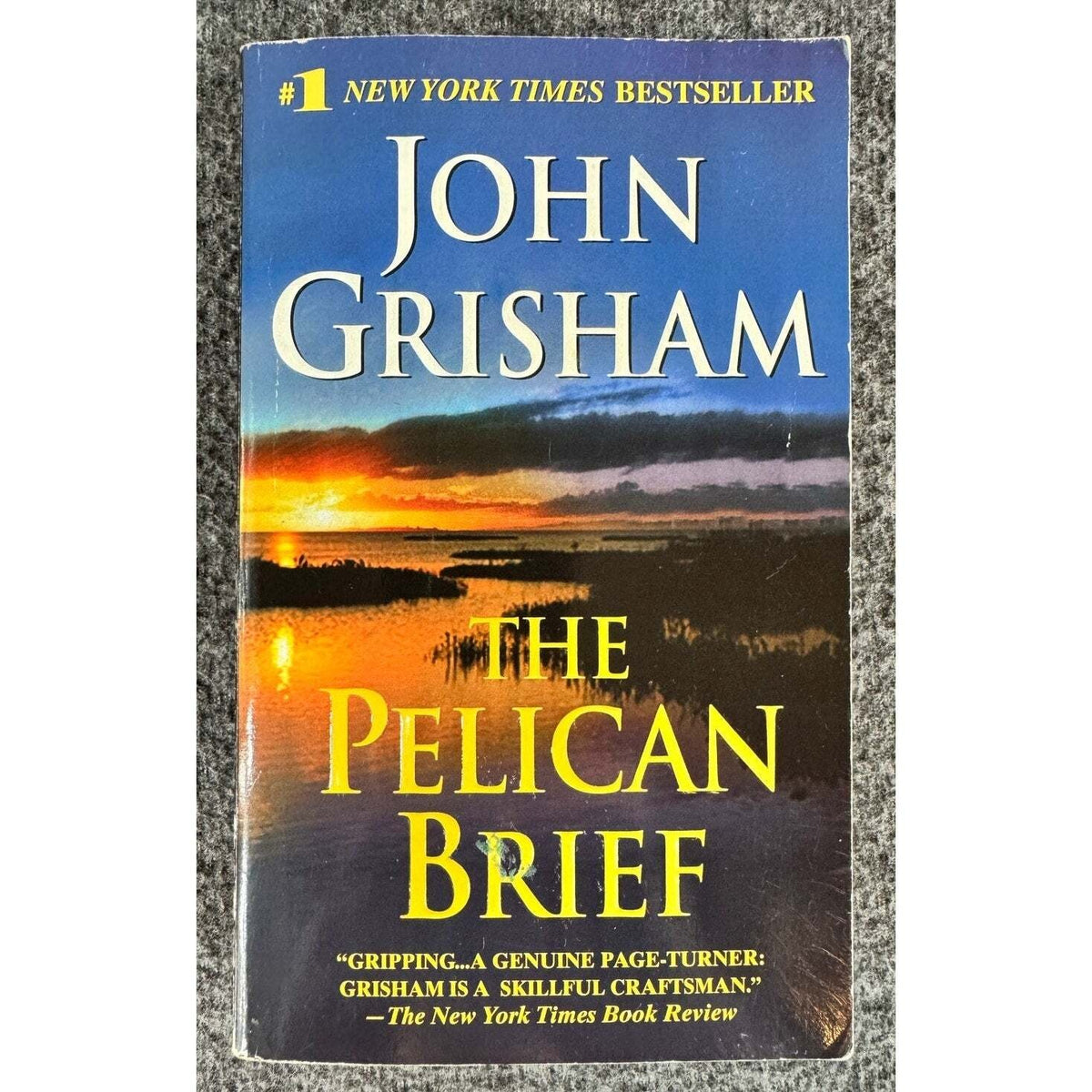The Pelican Brief by John Grisham (Paperback) - Image 1