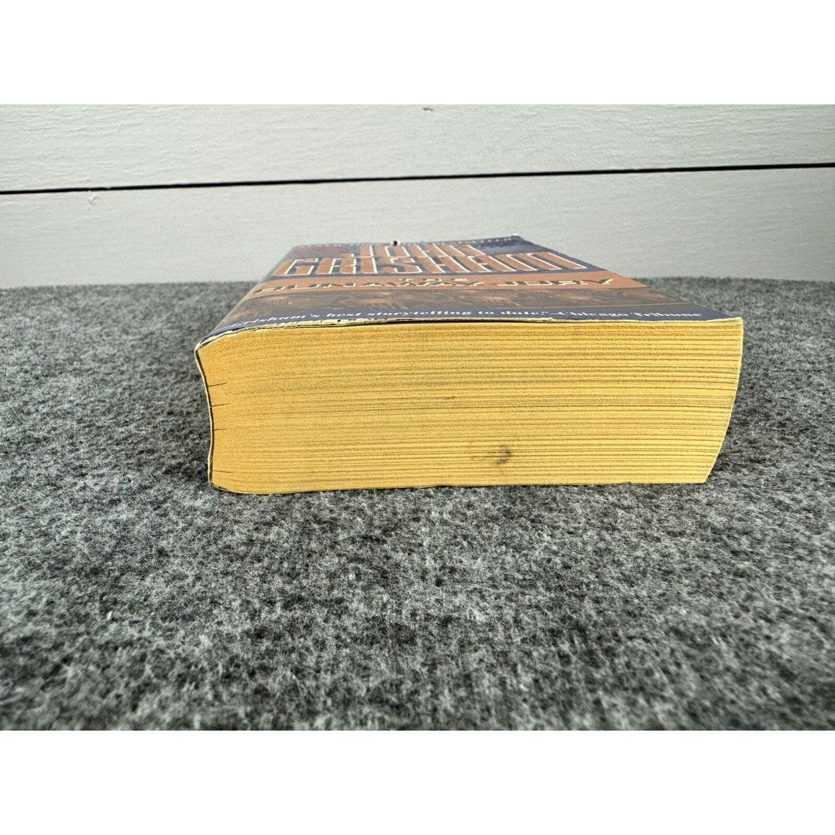 The Runaway Jury by John Grisham (Paperback) - Image 4