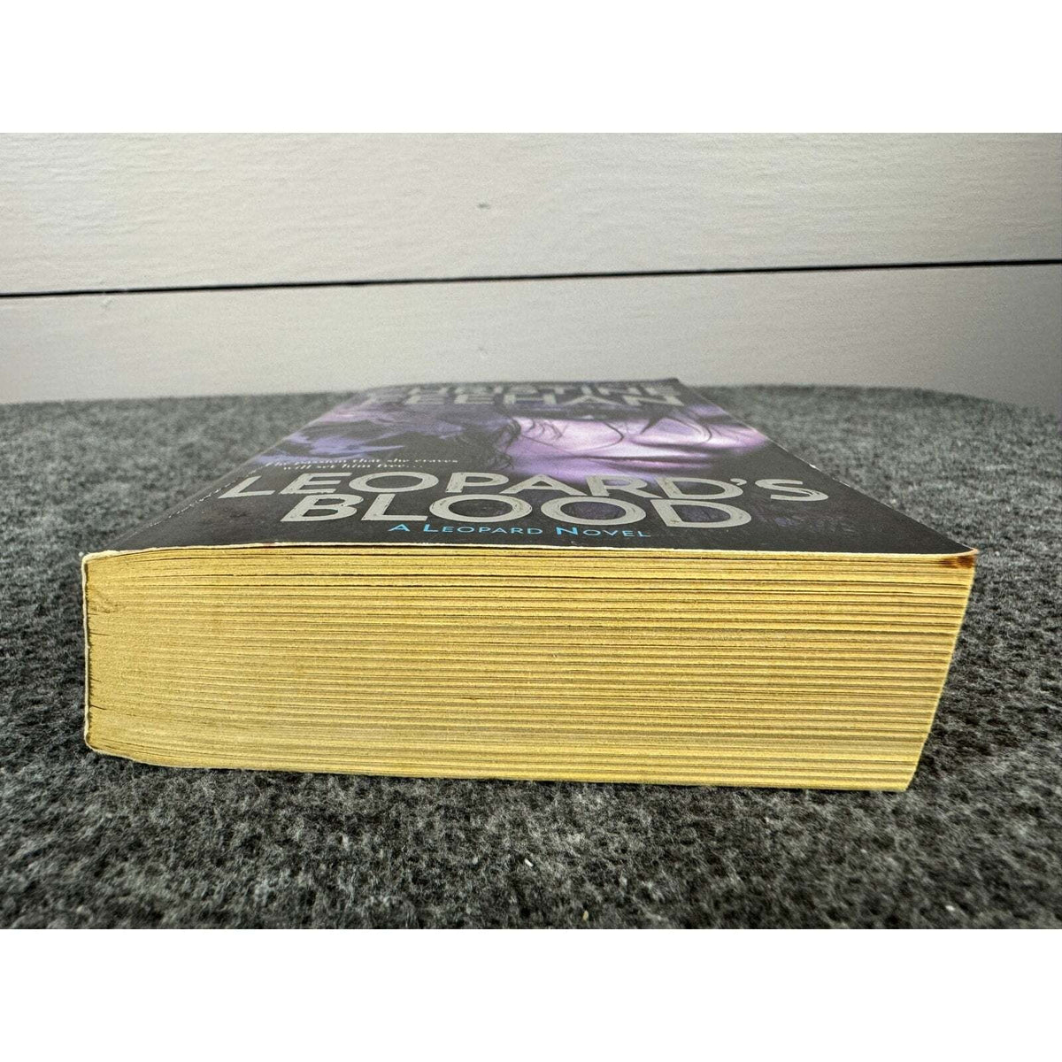Leopard's Blood by Christine Feehan (Paperback) - Image 4
