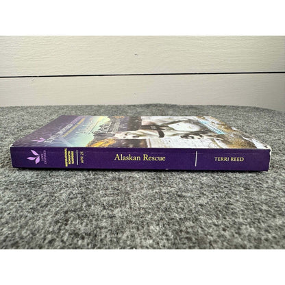 Alaskan Rescue by Terri Reed (Paperback) - Image 3