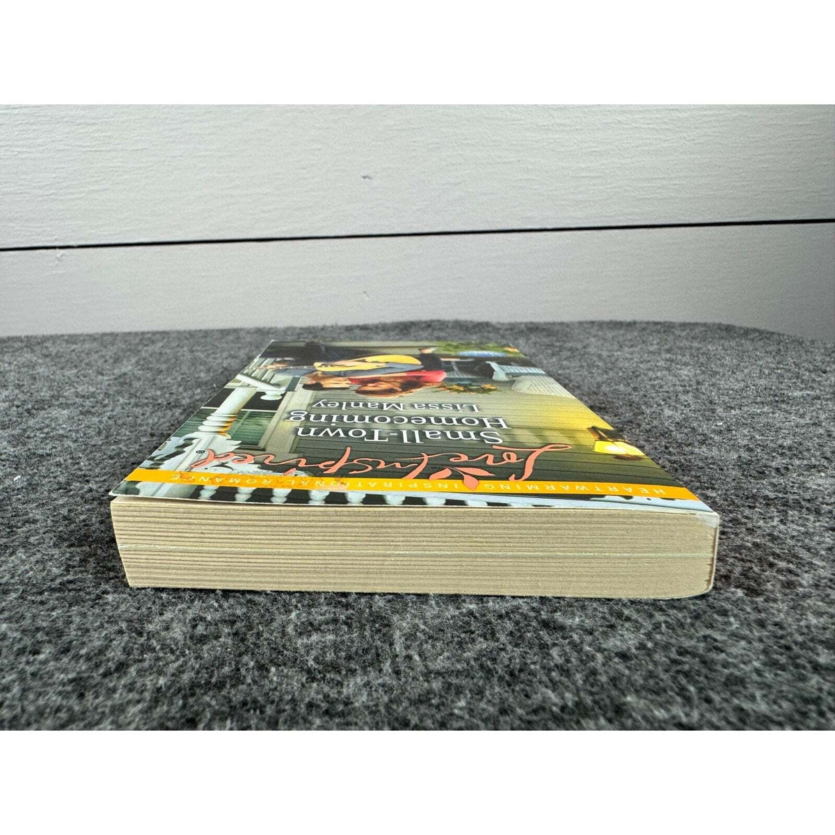 Small-Town Homecoming by Lissa Manley (Paperback) - Image 6
