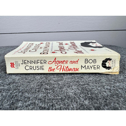 Agnes and the Hitman by Jennifer Cruise (Paperback) - Image 3