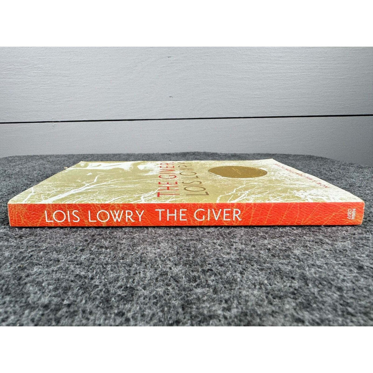 The Giver by Lois Lowry (Paperback) - Image 3