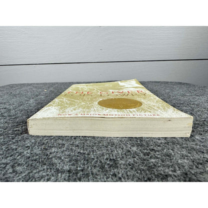 The Giver by Lois Lowry (Paperback) - Image 4