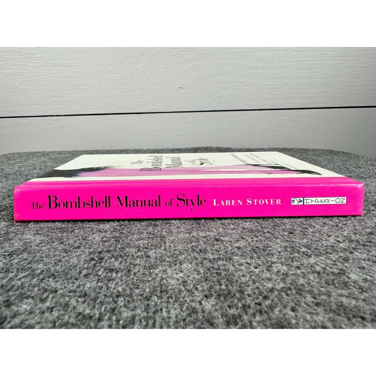 The Bombshell Manual of Style by Laren Stover (Hardcover) - Image 3