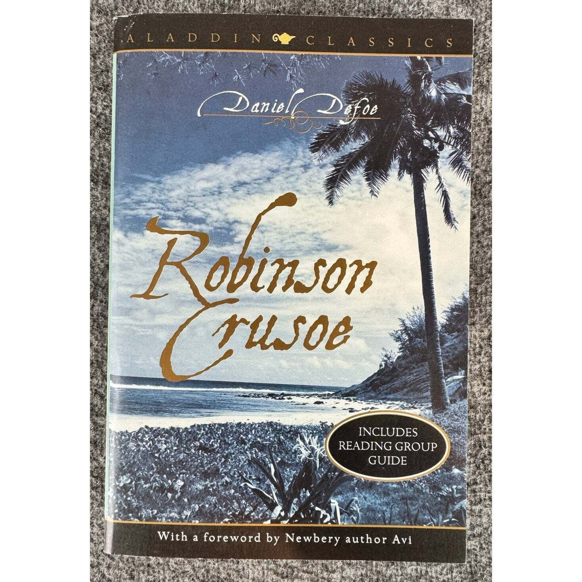 Robinson Crusoe by Daniel Defoe (Paperback) - Image 1