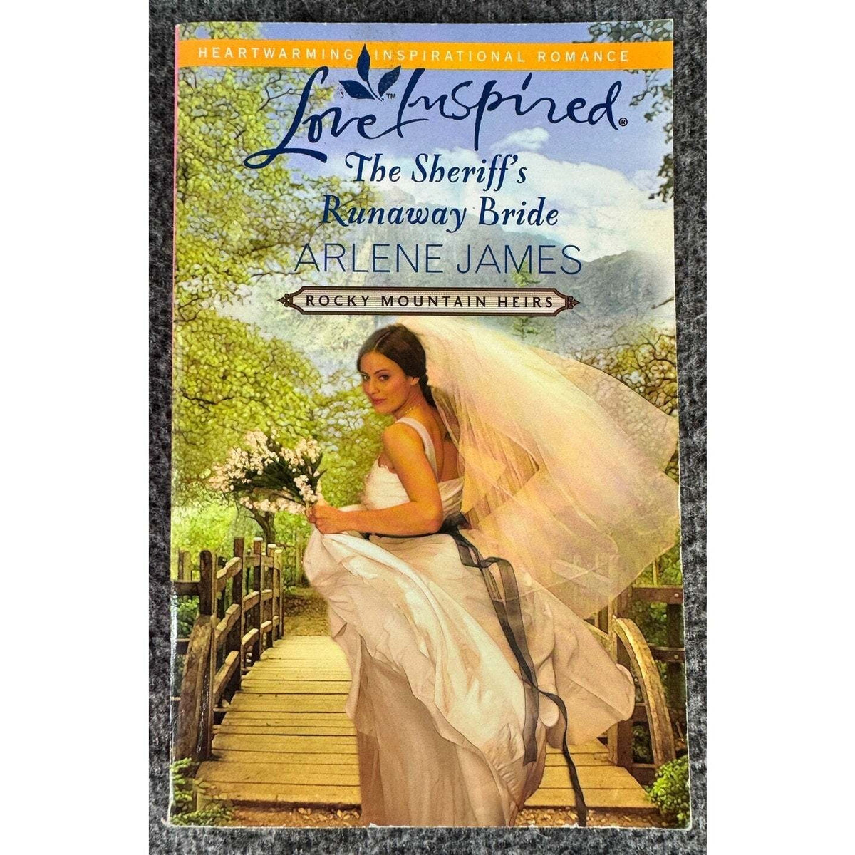 The Sheriff's Runaway Bride by Arlene James (Paperback) - Image 1