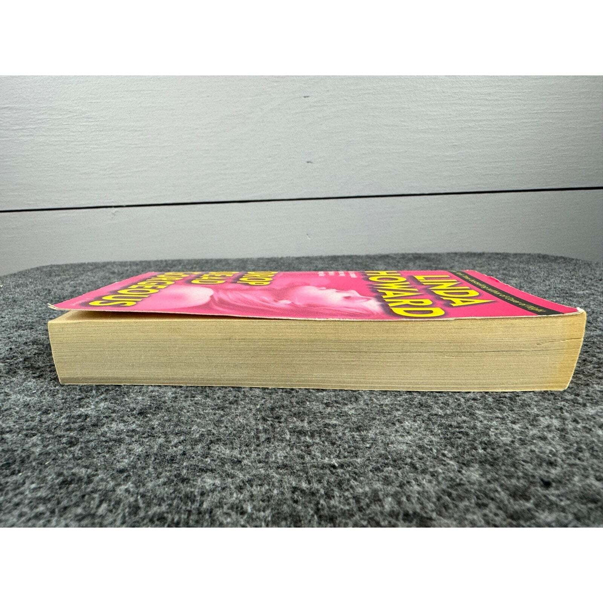 Drop Dead Gorgeous by Linda Howard (Paperback) - Image 5