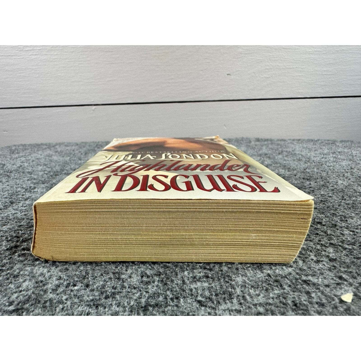 Highlander in Disguise by Julia London (Paperback) - Image 4