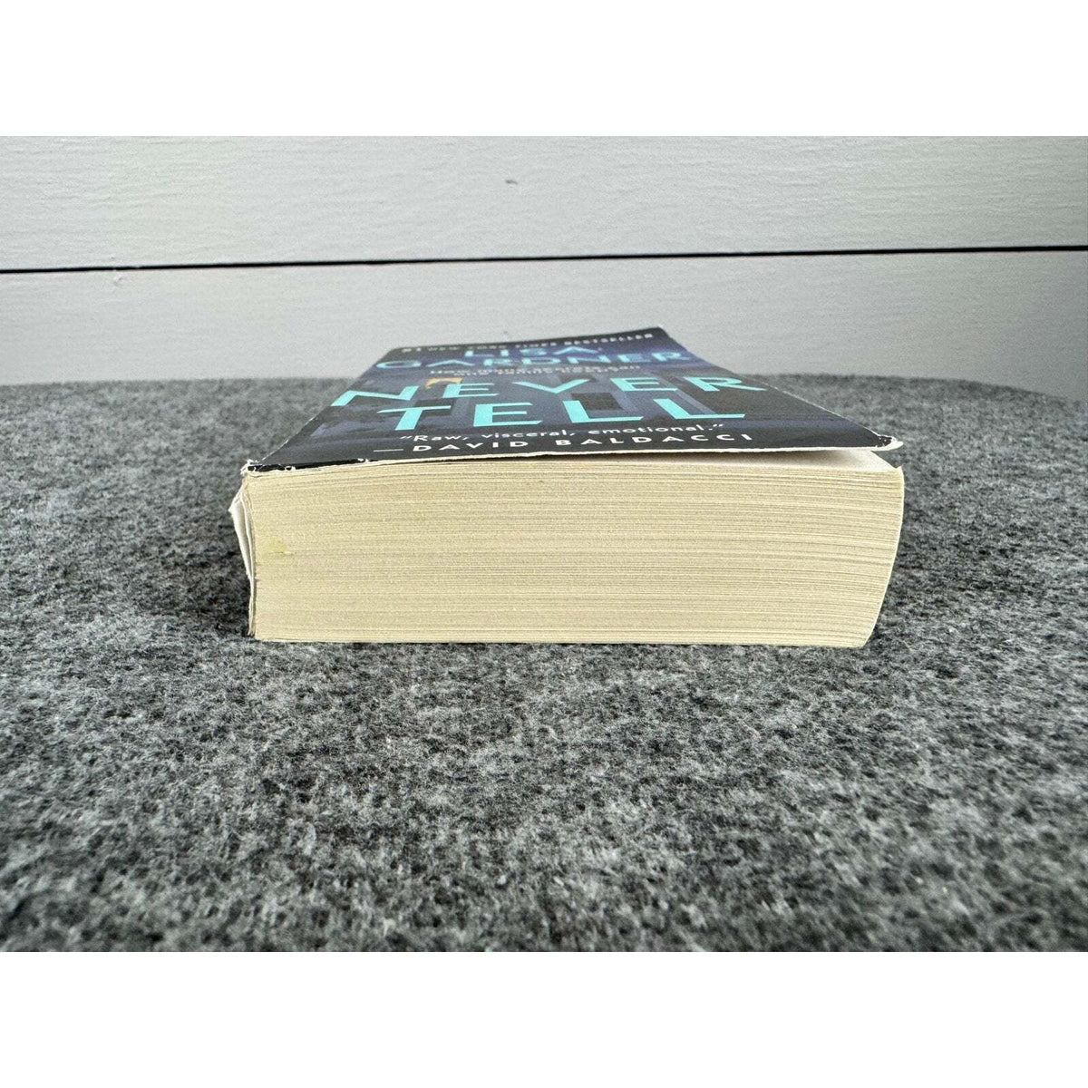 Never Tell by Lisa Gardner (Paperback) - Image 6