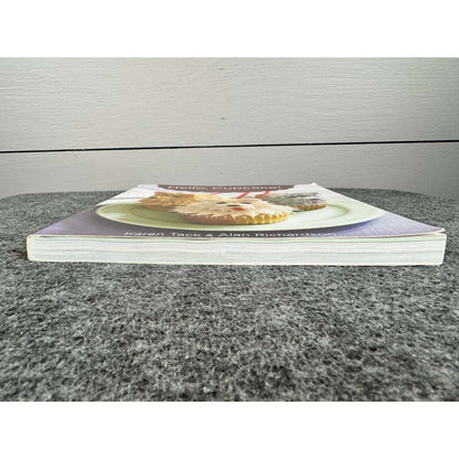 Hello, Cupcake! by Alan Richardson and Karen Tack (Paperback) - Image 4