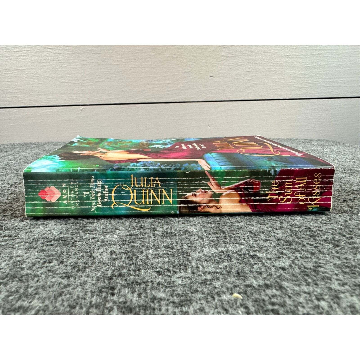 The Sum of All Kisses by Julia Quinn (Paperback) - Image 3