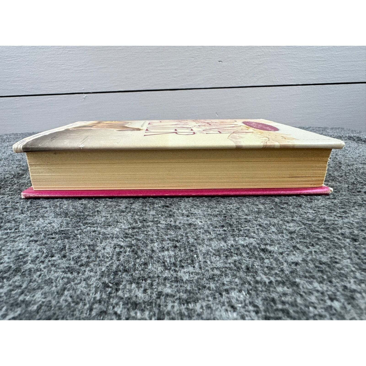 Long, Tall Texan Legacy by Diana Palmer (Hardcover) - Image 5