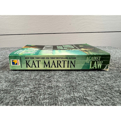 Against the Law by Kat Martin (Paperback) - Image 3