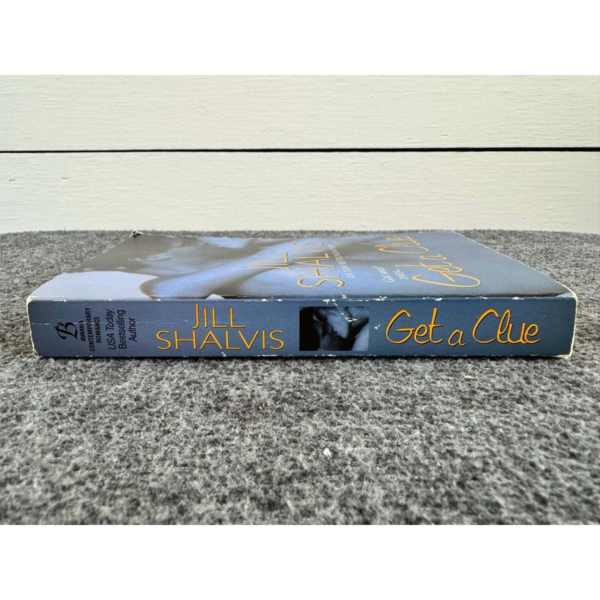 Get a Clue by Jill Shalvis (Paperback) - Image 3