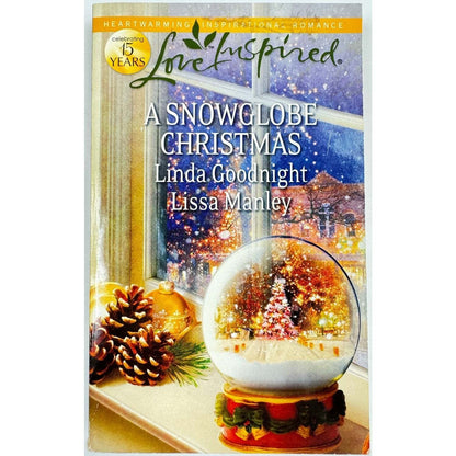 A Snowglobe Christmas by Linda Goodnight (Paperback) - Image 1