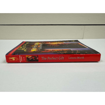 The Perfect Gift by Lenora Worth (Paperback) - Image 3