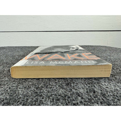 Wake by Lisa McMann (Paperback) - Image 4