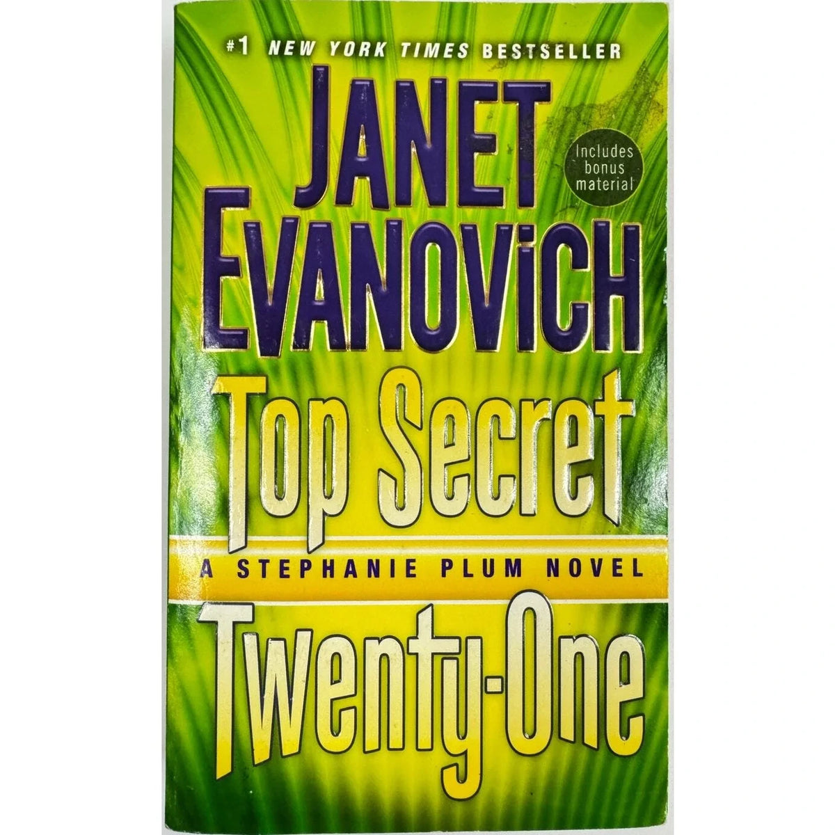 Top Secret Twenty-One by Janet Evanovich (Paperback) - Image 1