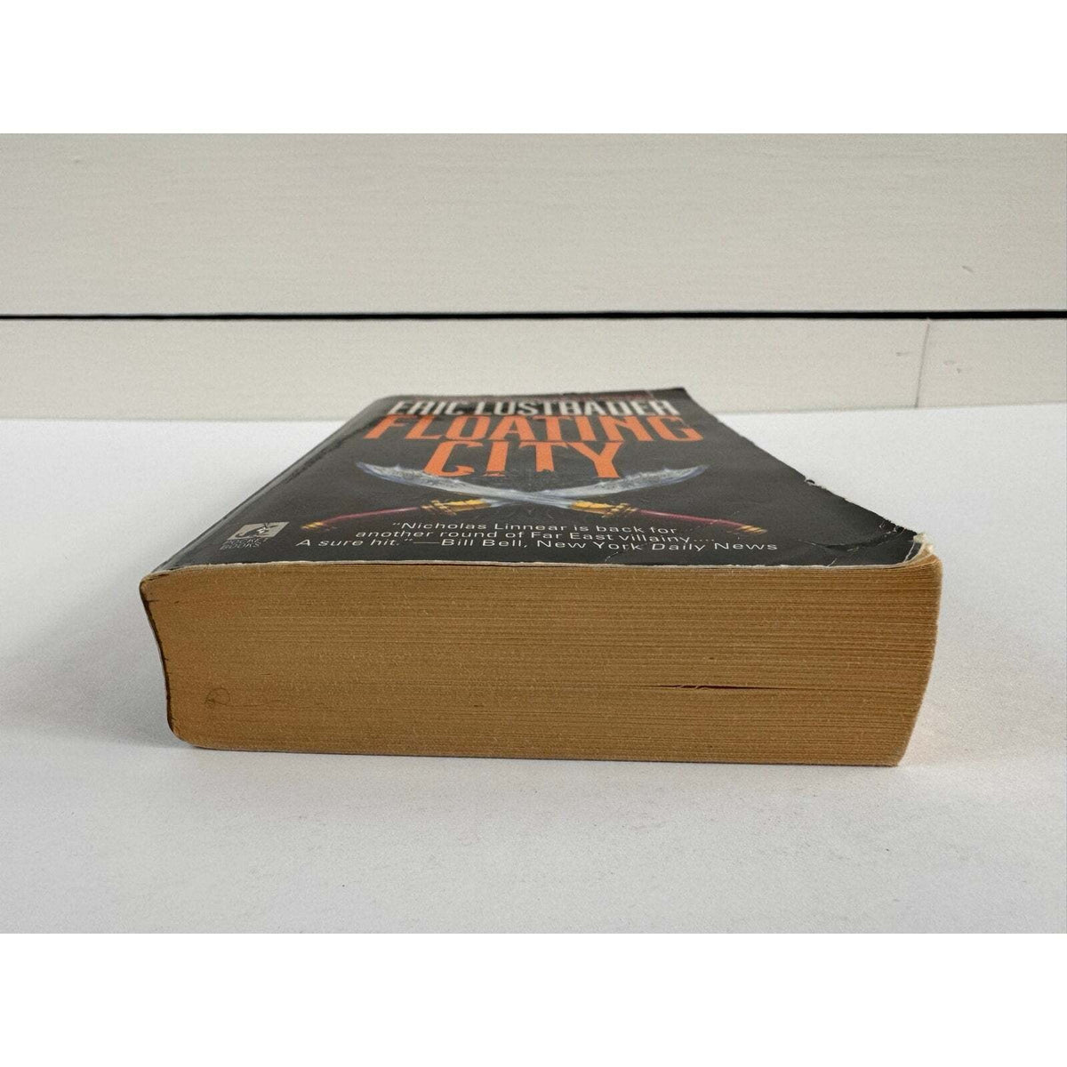 Floating City by Eric Van Lustbader (Paperback) - Image 4