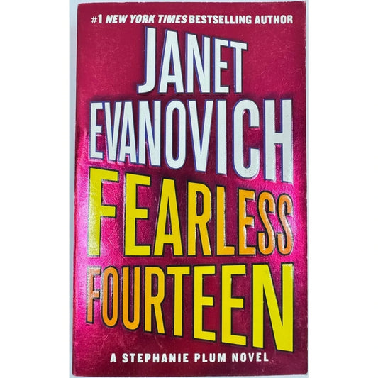 Fearless Fourteen by Janet Evanovich (Paperback) - Image 1