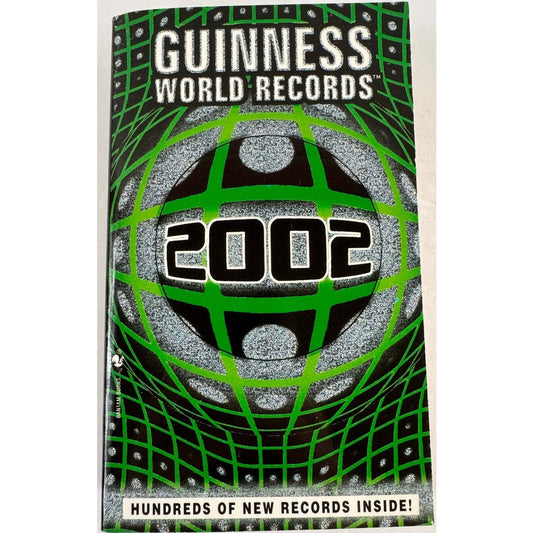 Guinness World Records 2002 by Antonia Cunningham (Paperback) - Image 1