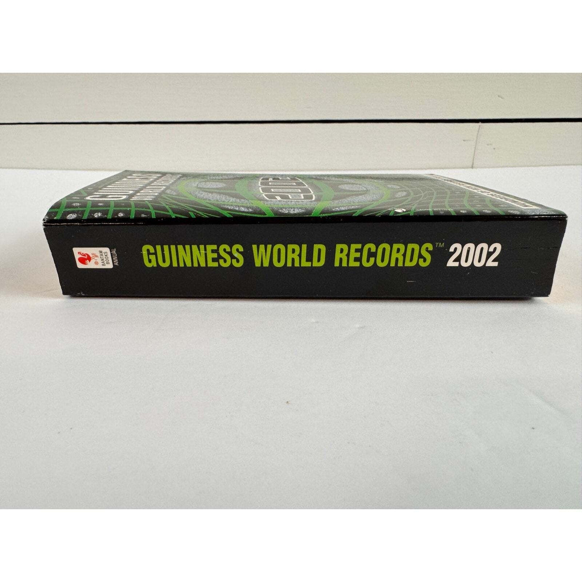 Guinness World Records 2002 by Antonia Cunningham (Paperback) - Image 3