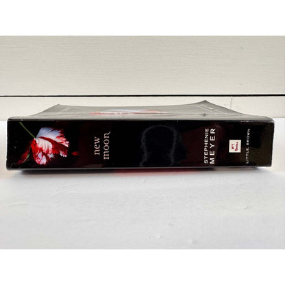 New Moon by Stephenie Meyer (Paperback) - Image 3
