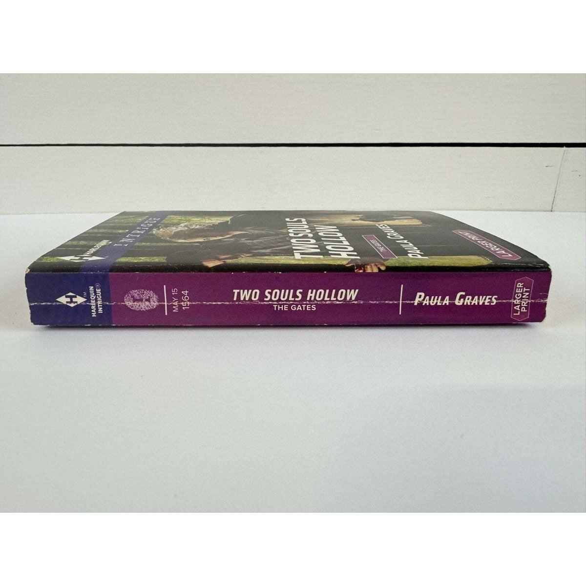 Two Souls Hollow by Paula Graves (Paperback) (Large Print) - Image 3