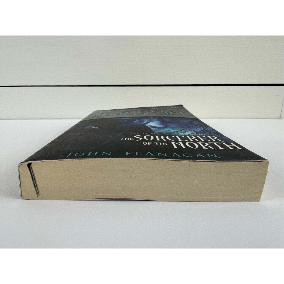 The Sorcerer of the North by John Flanagan (Paperback) - Image 4