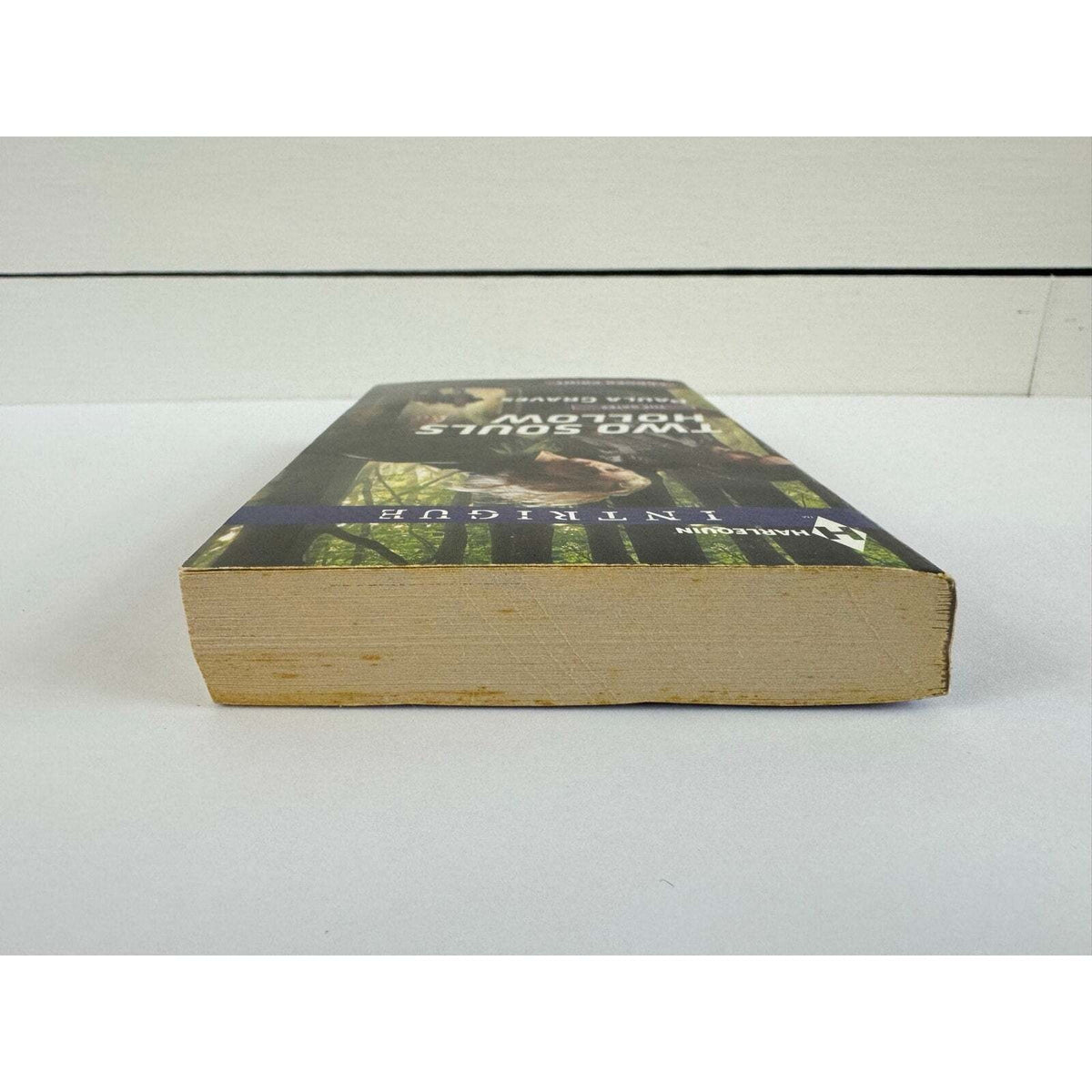 Two Souls Hollow by Paula Graves (Paperback) (Large Print) - Image 6
