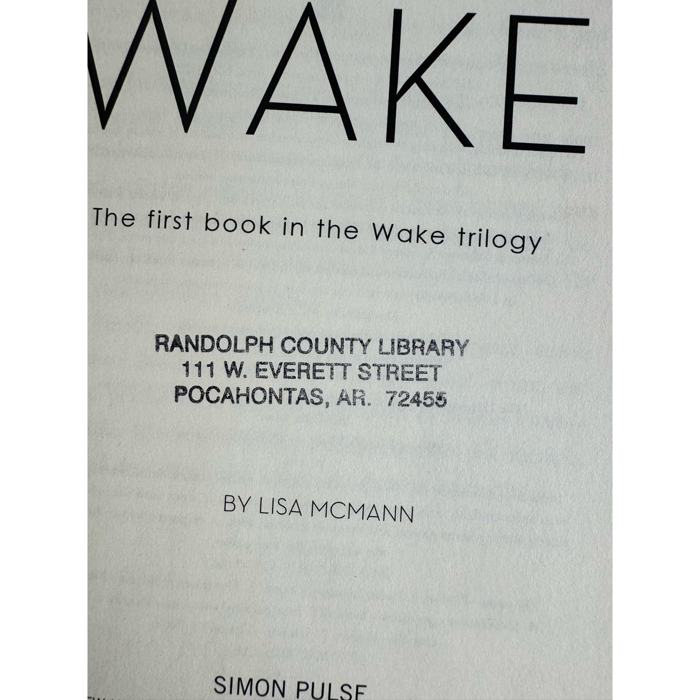 Wake by Lisa McMann (Paperback)
