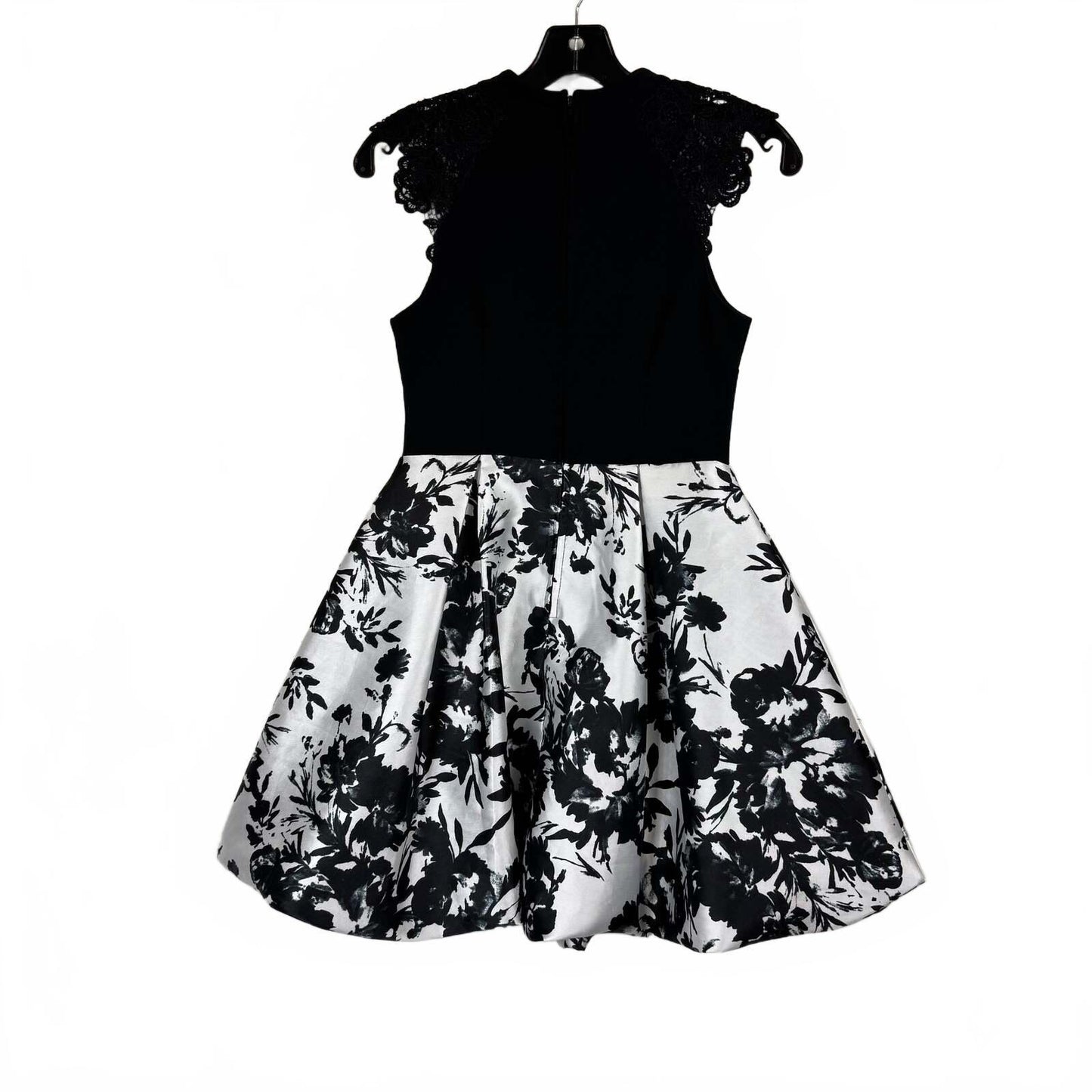 Xtraordinary Black And White Floral Sleeveless Knee-Length Dress Women's Size 1