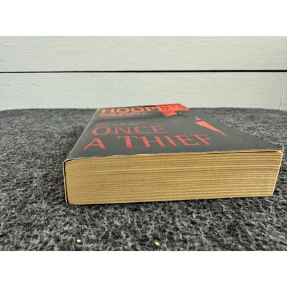 Once a Thief by Kay Hooper (Paperback)