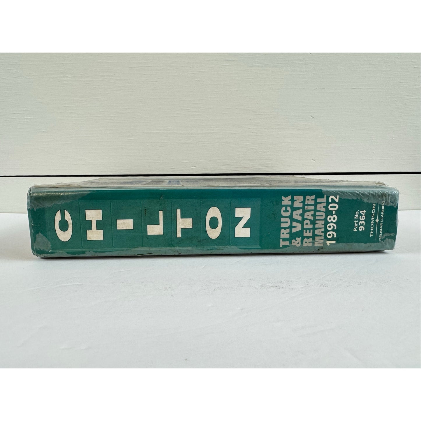 Chilton’s Truck and Van Repair Manual, 1998-2002 - Perennial Edition (Hardcover)