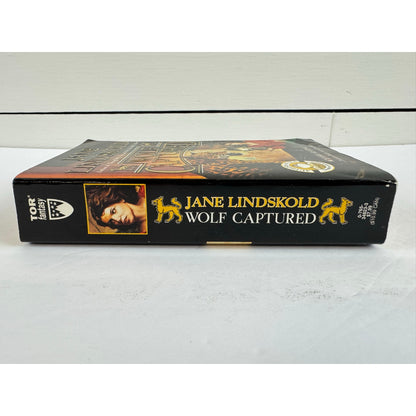 Wolf Captured by Jane Lindskold (Paperback)