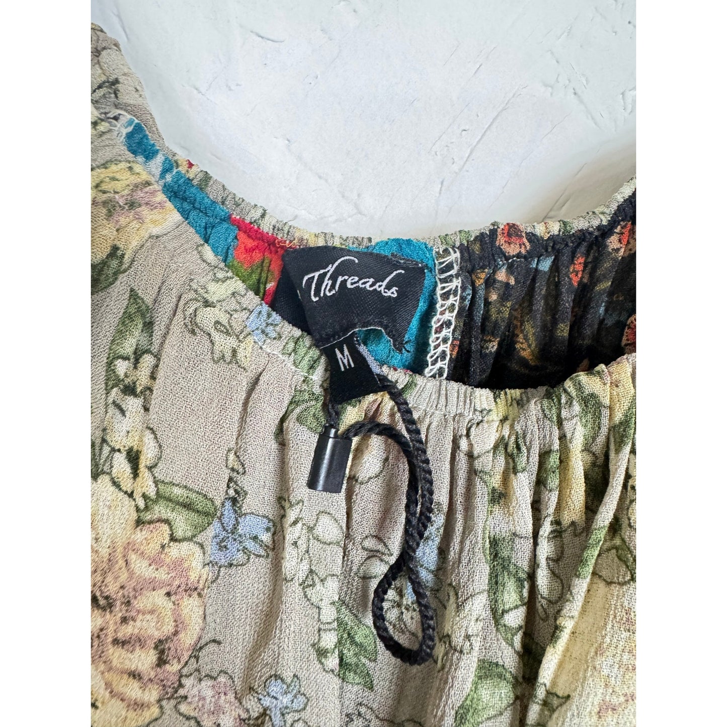 Young Threads Multicolor Short Sleeve Cropped Blouse Women's Medium