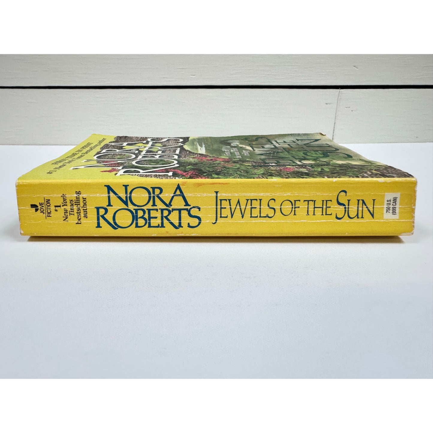 Jewels of the Sun by Nora Roberts (Paperback)