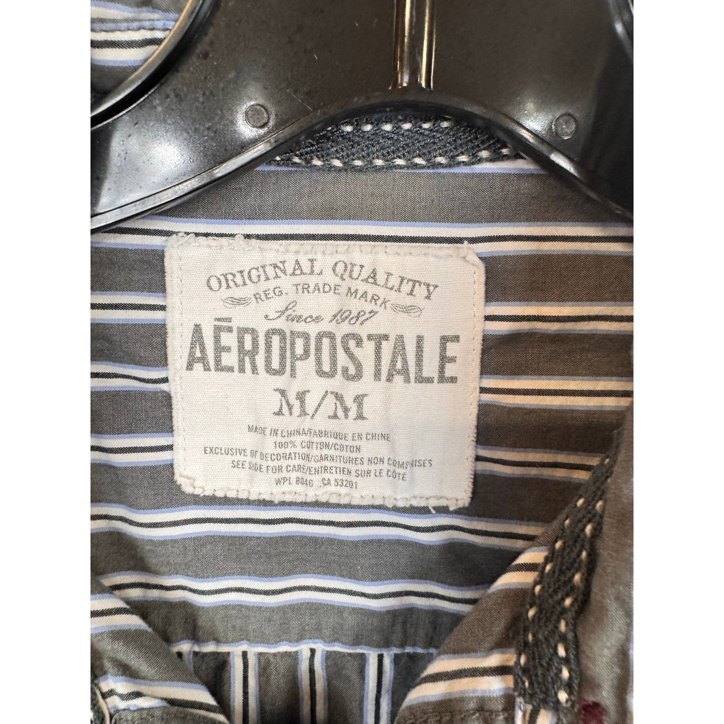 Aeropostale Gray Striped Button Up Shirt Men's Size Medium