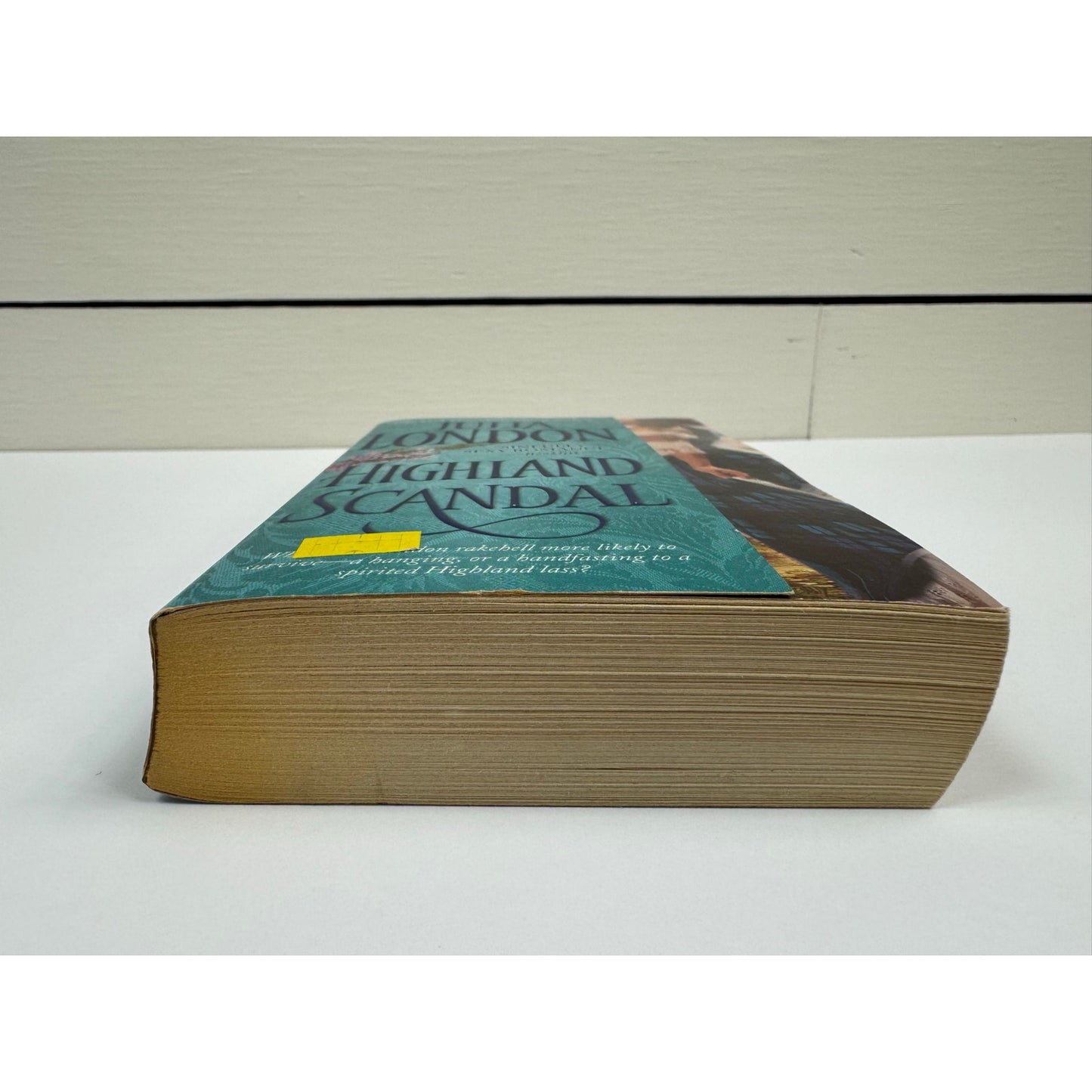 Highland Scandal by Julia London (Paperback)