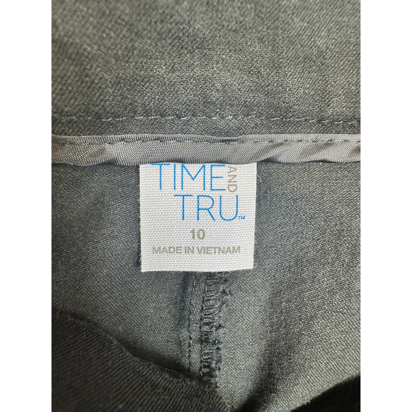 Time and Tru Capris Women's Size 10