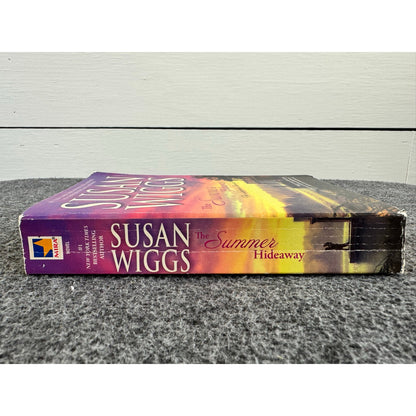The Summer Hideaway by Susan Wiggs (Paperback)